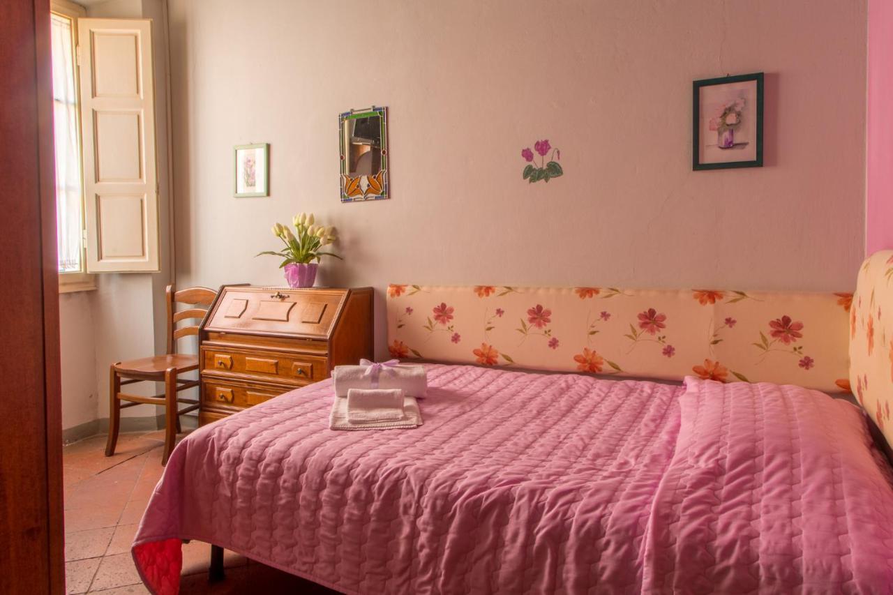 לינה וארוחת בוקר מונטה קארלו Antica Casa Dei Rassicurati מראה חיצוני תמונה