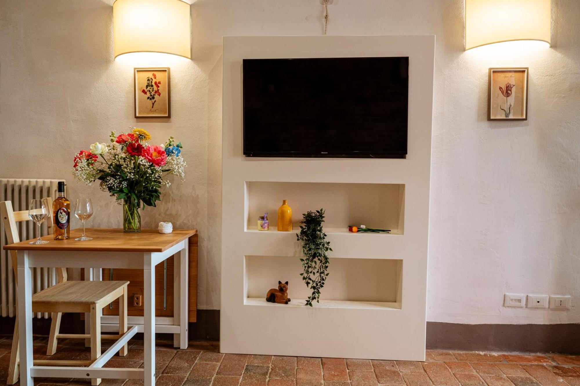 לינה וארוחת בוקר מונטה קארלו Antica Casa Dei Rassicurati מראה חיצוני תמונה