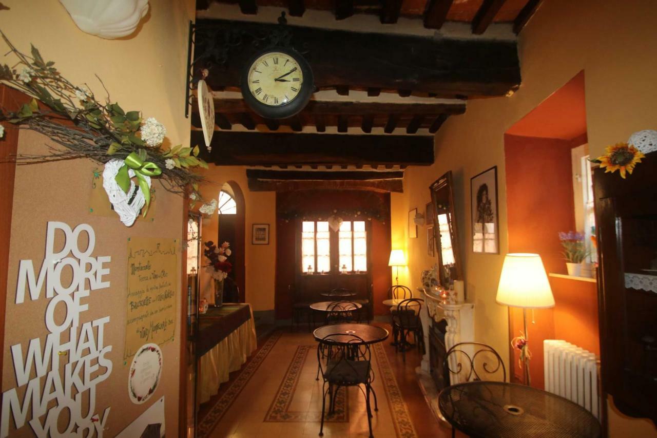לינה וארוחת בוקר מונטה קארלו Antica Casa Dei Rassicurati מראה חיצוני תמונה